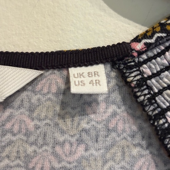 Boden Grace Smocked Jersey Long Sleeve Dress Black Water Lillies Size 4 - Picture 8 of 9